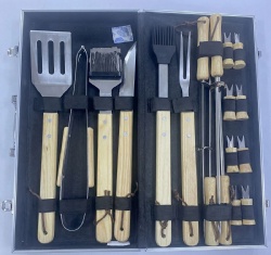 18-piece BBQ Tool Set - 410/420 Stainless Steel, Aluminum Case, Oak Handles